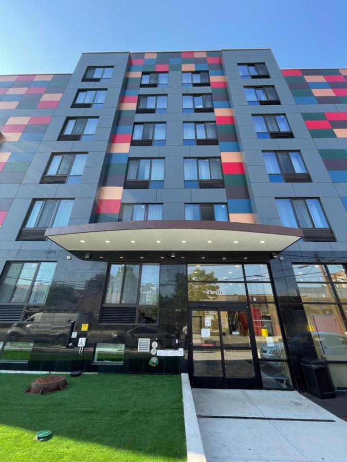 Super 8 By Wyndham Brooklyn Williamsburg Hotell New York Eksteriør bilde