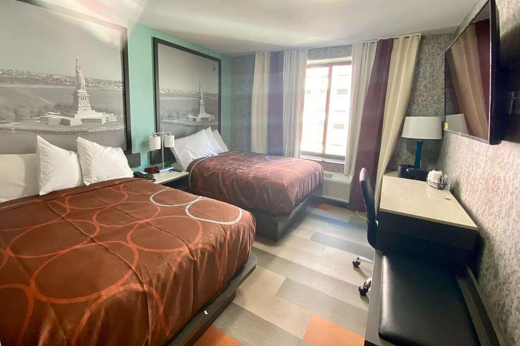 Super 8 By Wyndham Brooklyn Williamsburg Hotell New York Rom bilde