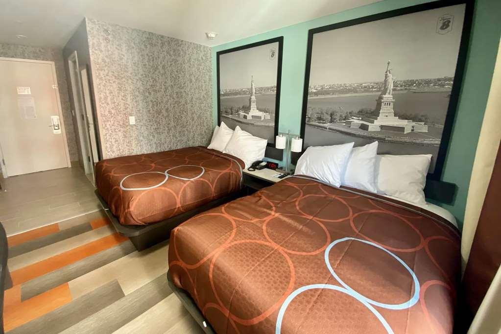 Super 8 By Wyndham Brooklyn Williamsburg Hotell New York Rom bilde